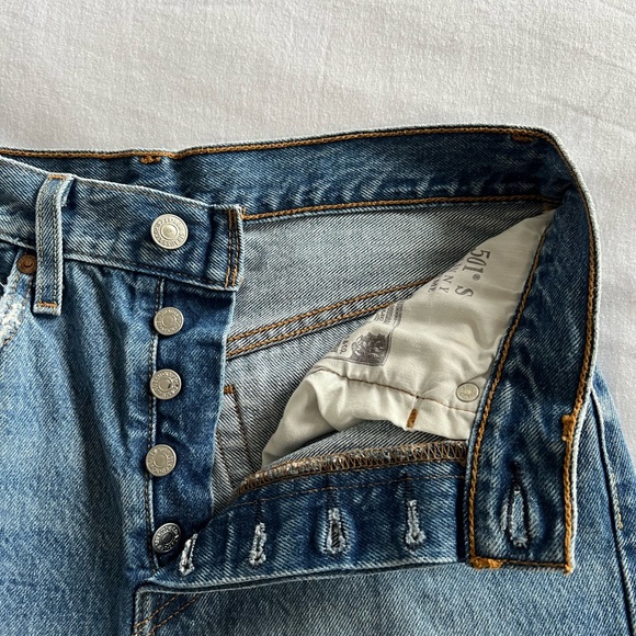 Levi’s 501 Jeans - Picture 5 of 8